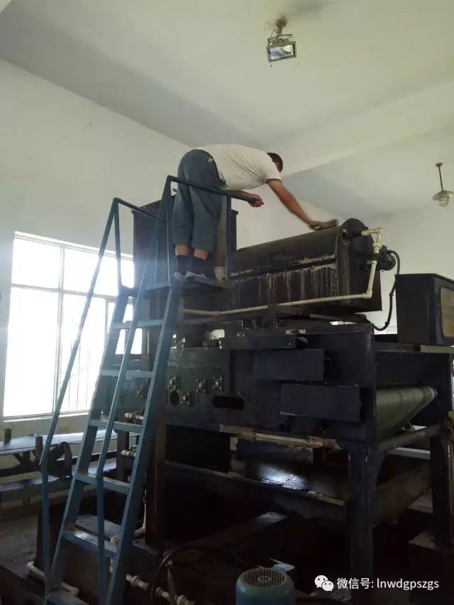 贯彻落实开展全域无垃圾活动推进会精神