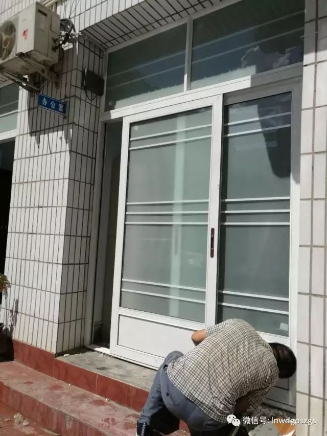 贯彻落实开展全域无垃圾活动推进会精神