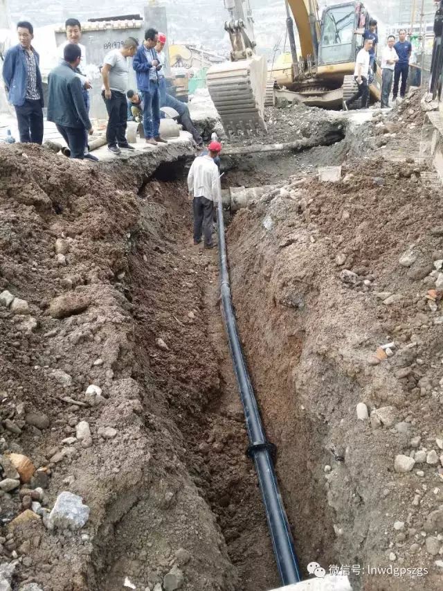 旧北峪河桥西供水管网抢修