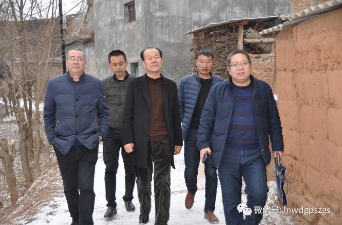 区供排水总公司深入鱼龙镇王家沟村慰问困难群众